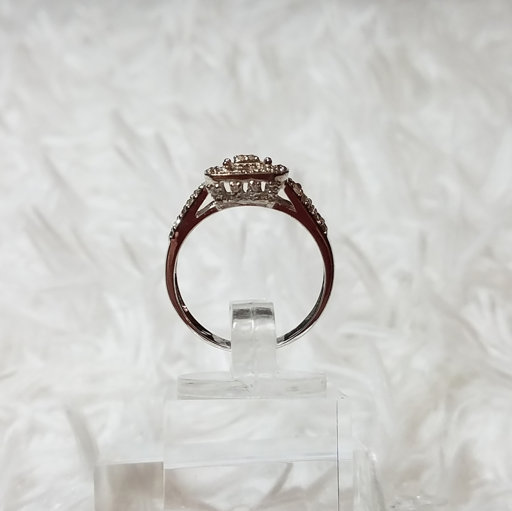 Diamond Cluster Ring - Picture 4 of 14